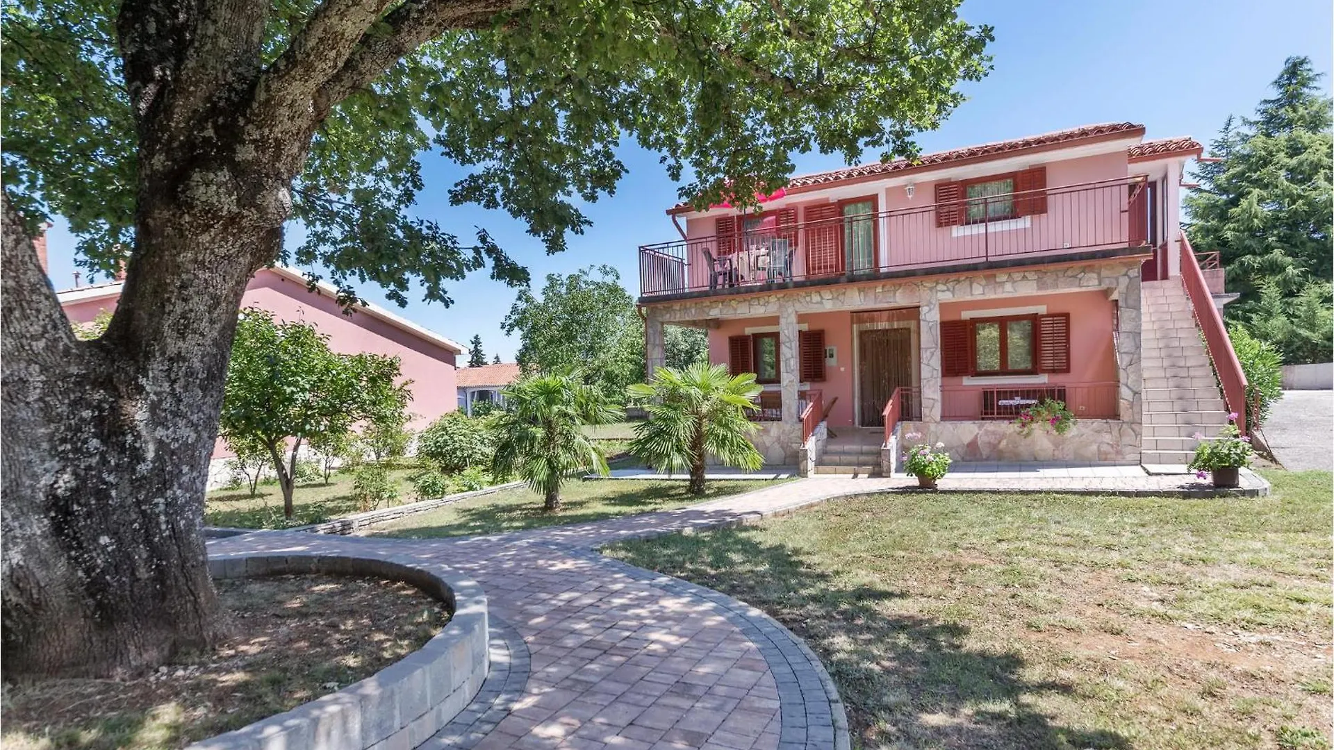 Cozy Home In Labin With Kitchen Holiday home