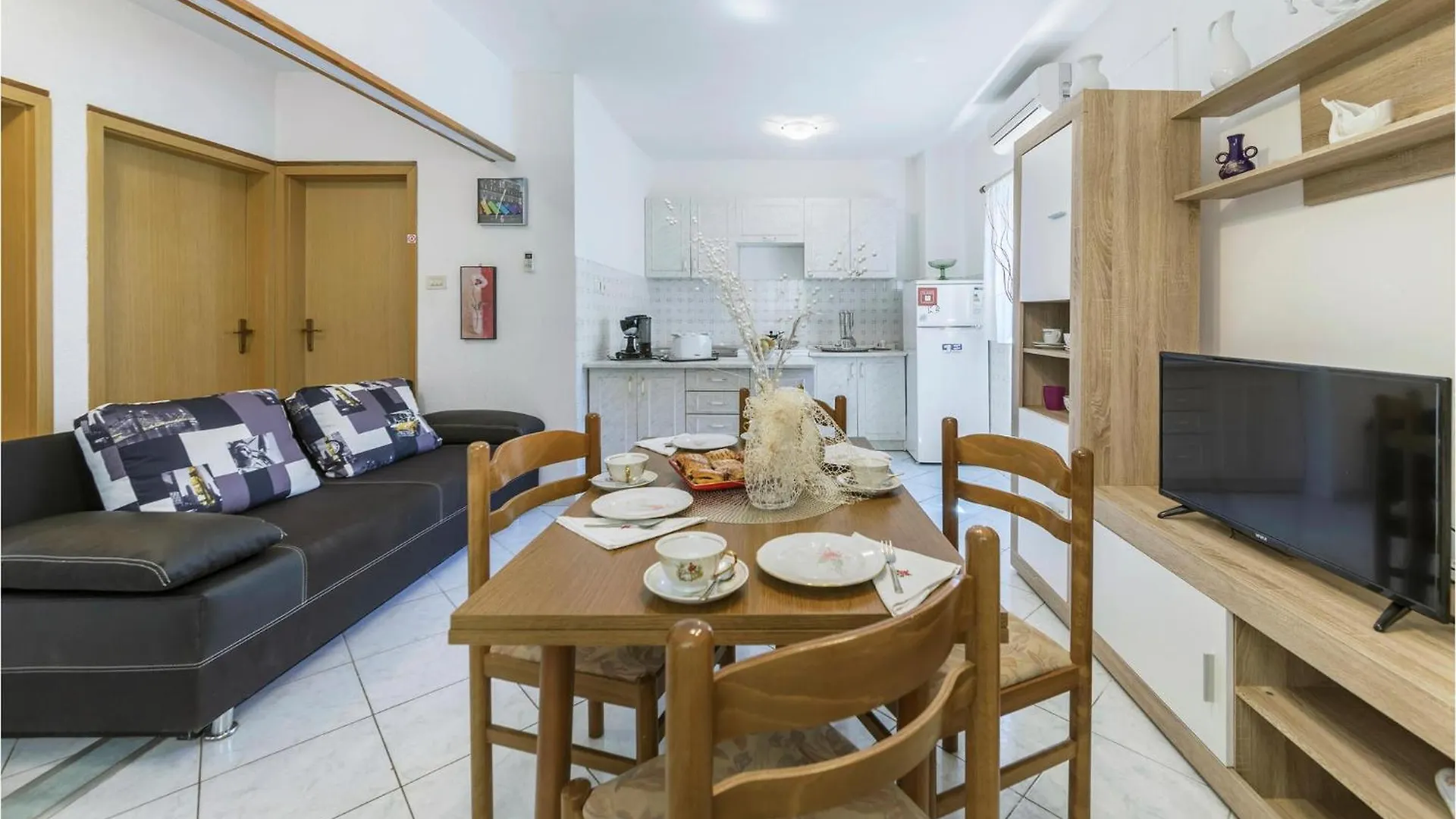 Cozy Home In Labin With Kitchen